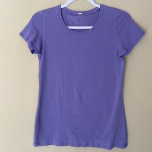 Lululemon women’s T-shirt